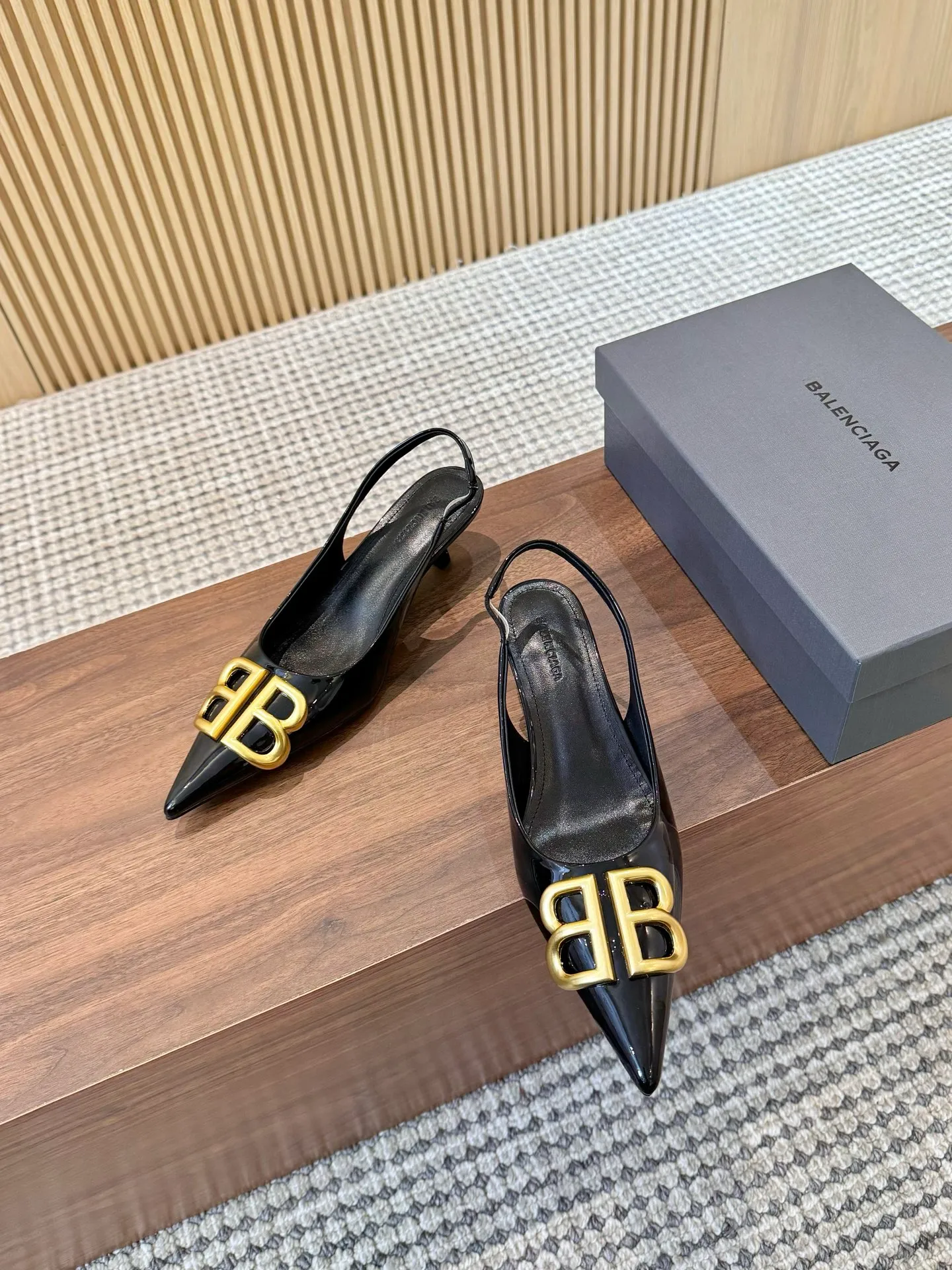 👟👟Ex-factory price 420👟👟 Genuine leather sole +30 BALENCIAGA 25th spring and summer new products Code number: 35-42